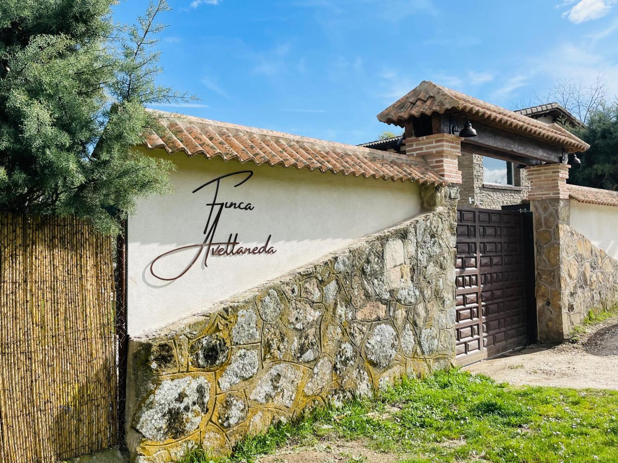 Finca Avellaneda Navahondilla Eksteriør billede
